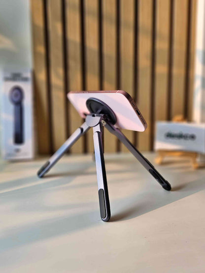 🎉LAST DAY 50% OFF📱4-in-1 MultifunctioneleMagnetischeApparaatstandaard:Aluminiumlegering -Draagbaar, Verstelbaar& Stabiel VoorTelefoon/Tablet/Lapto